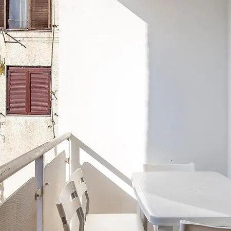 Rona Apartments Cervar *