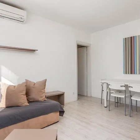 Rona Cervar Apartament