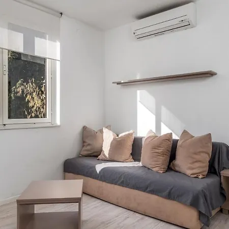 Rona Apartments Cervar